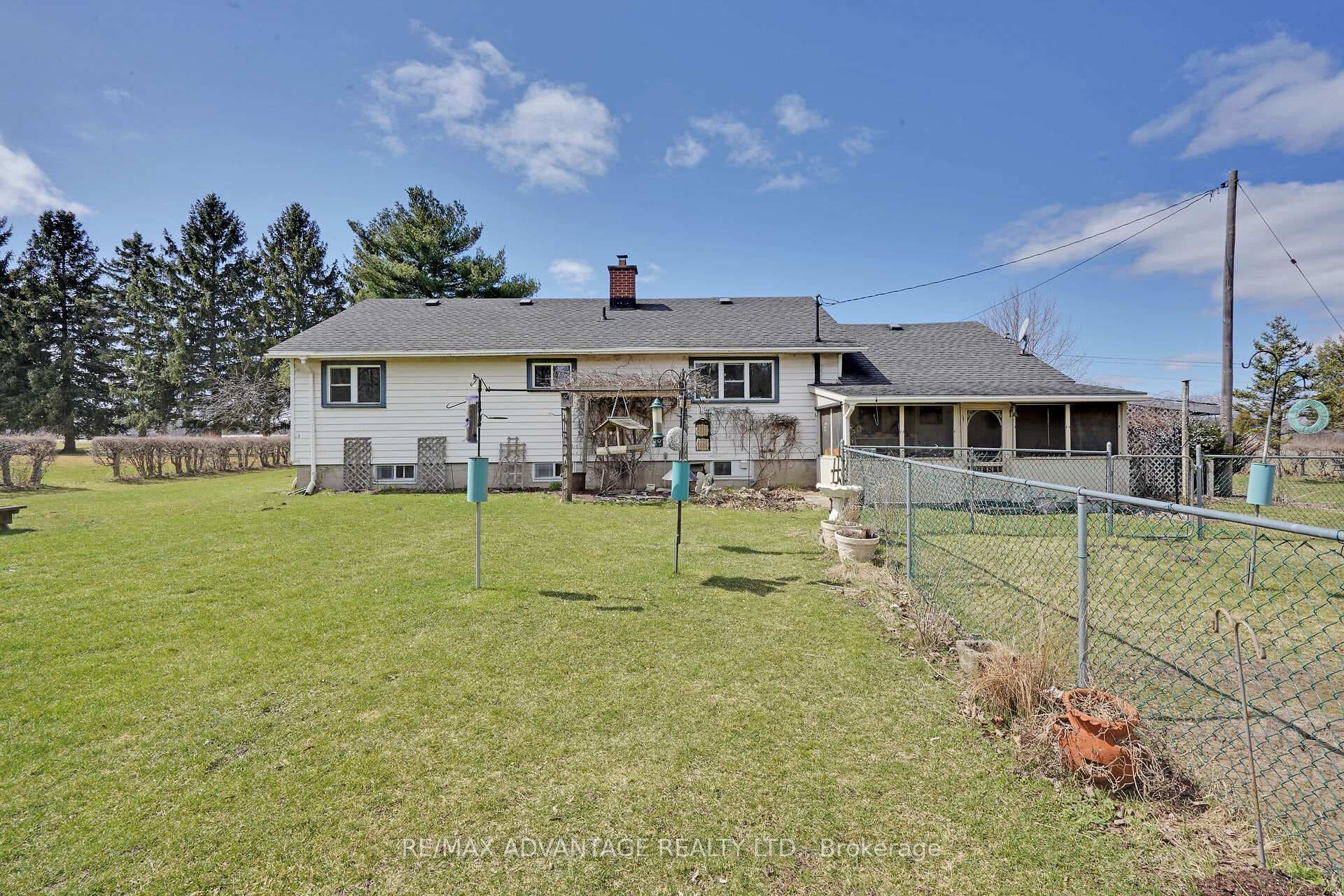 2678 Dorchester Road photo 38