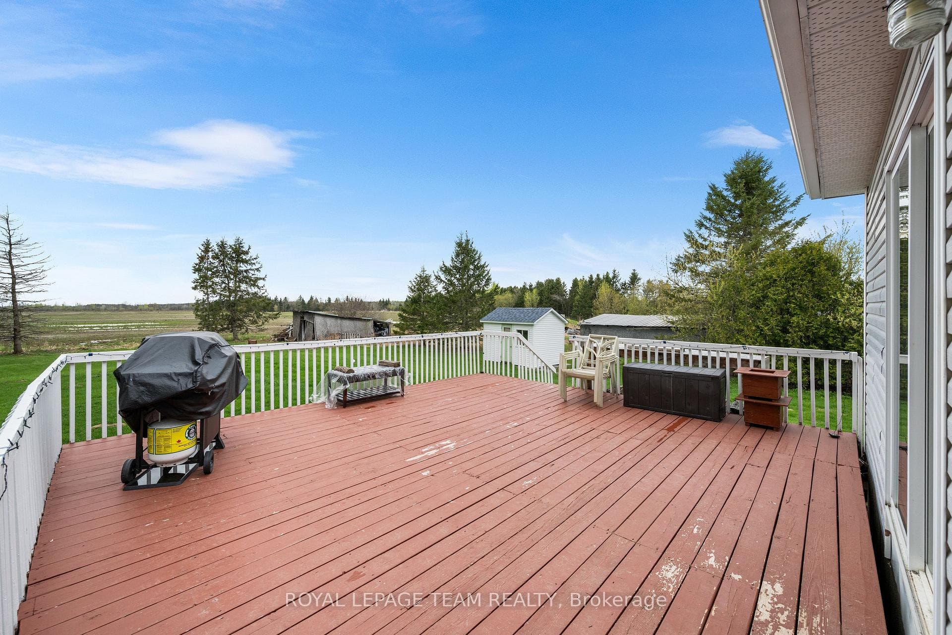 3960 Drouin Road photo 29