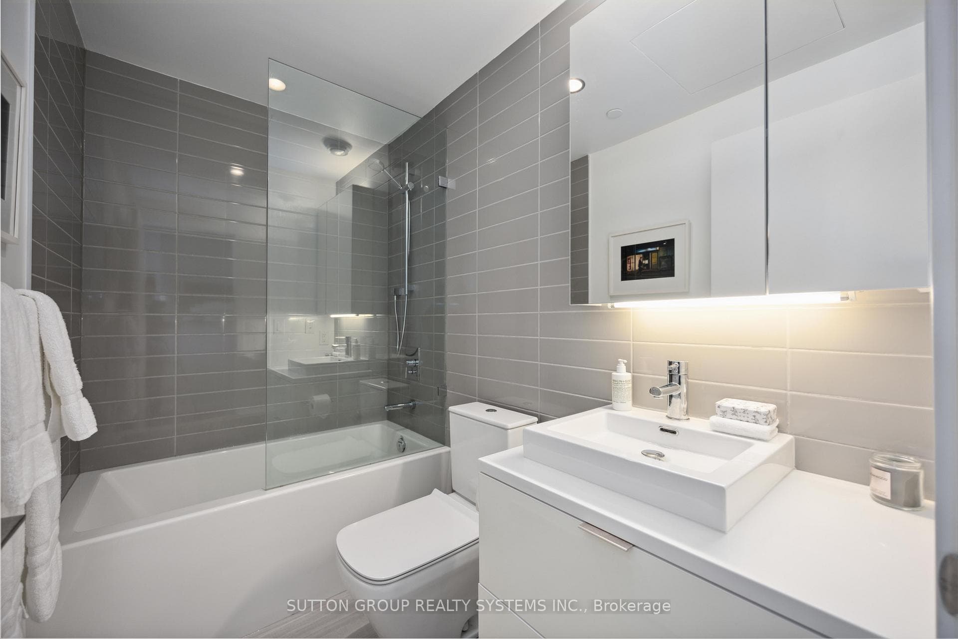 170 Bayview Avenue Unit 2108 photo 12