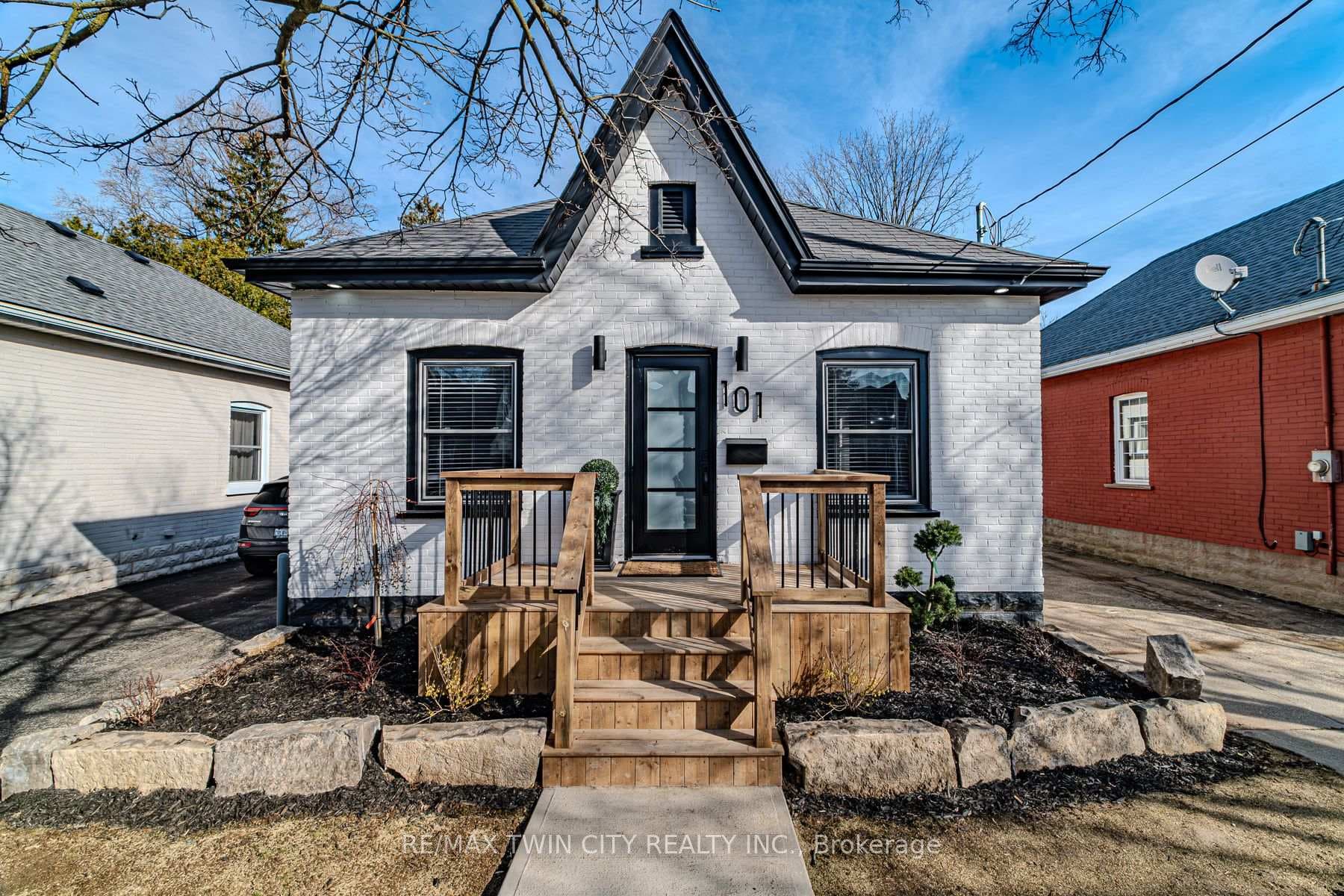 101 Aberdeen Avenue photo 1