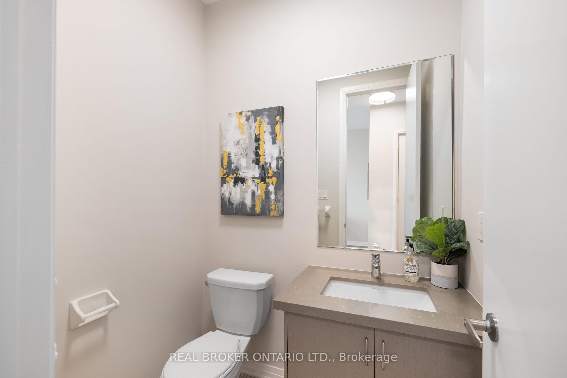 46 Arianna Crescent photo 9