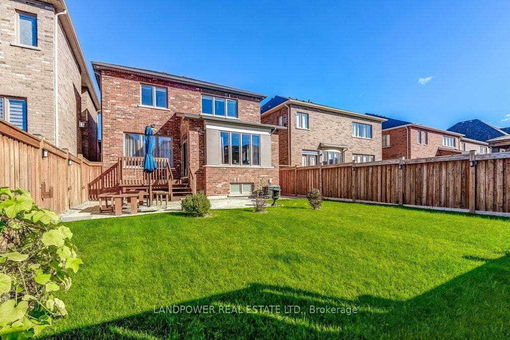 38 St Ives Crescent photo 38