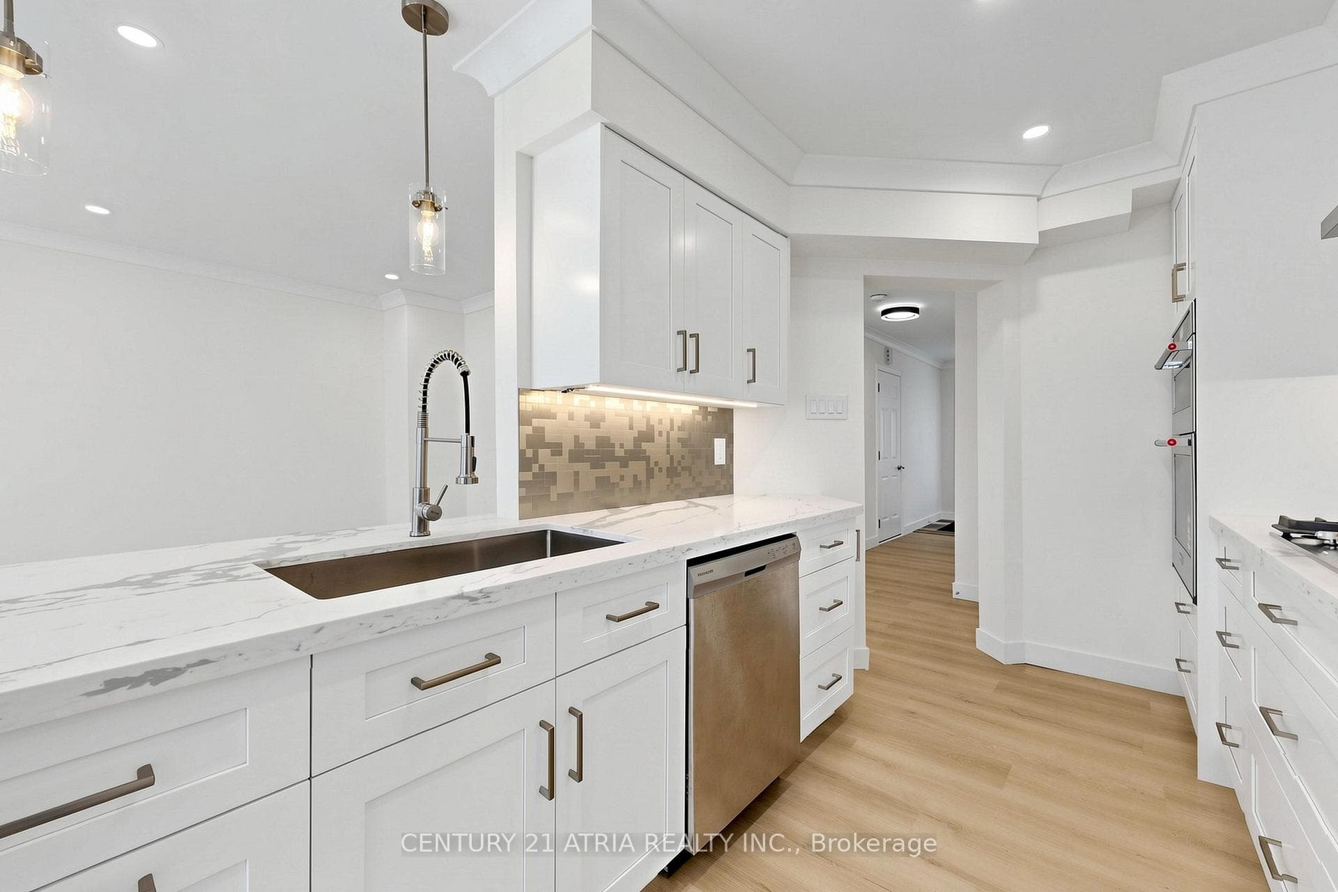 7 Anderson Place photo 12