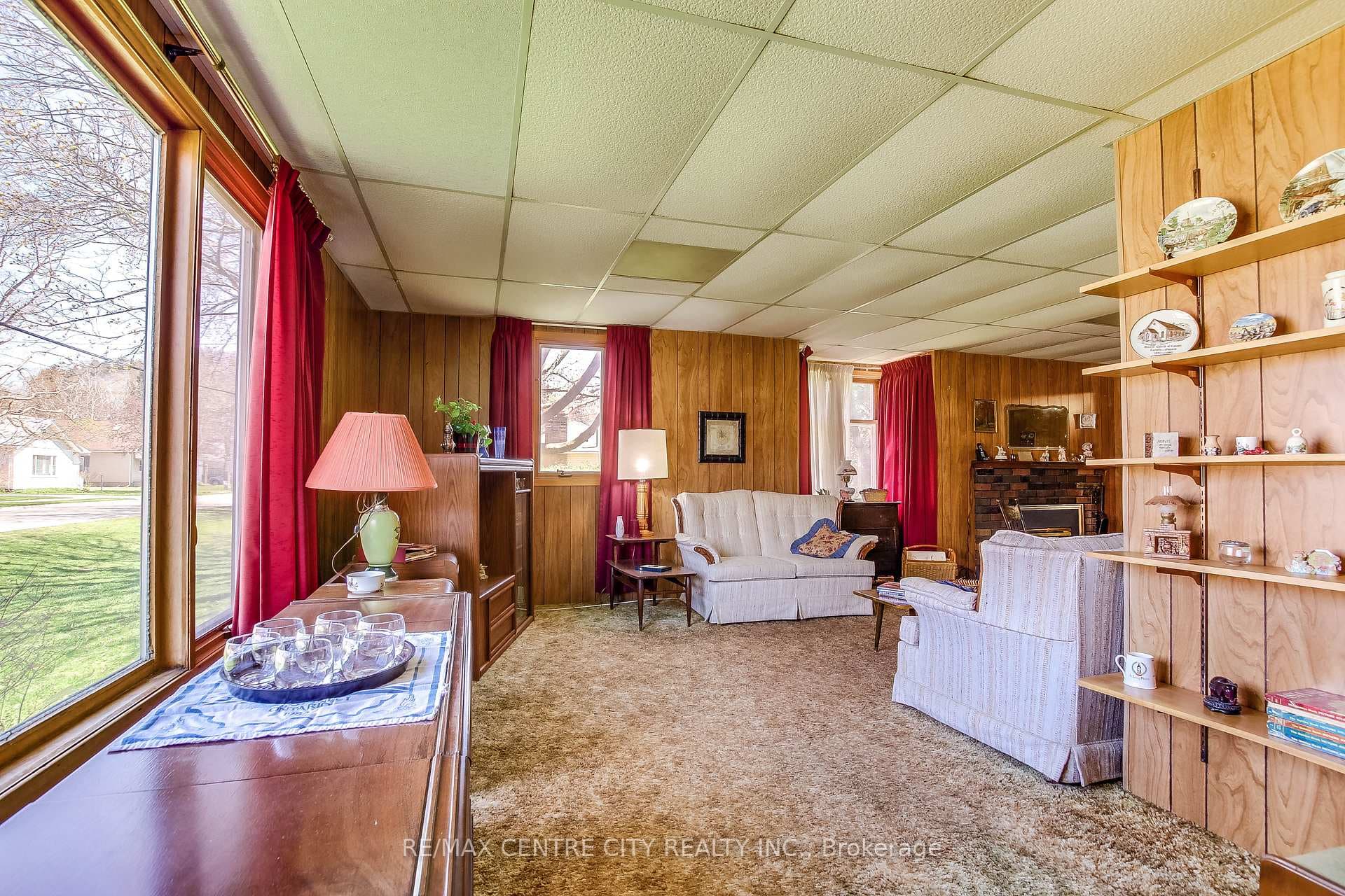 358 Warren Street photo 16