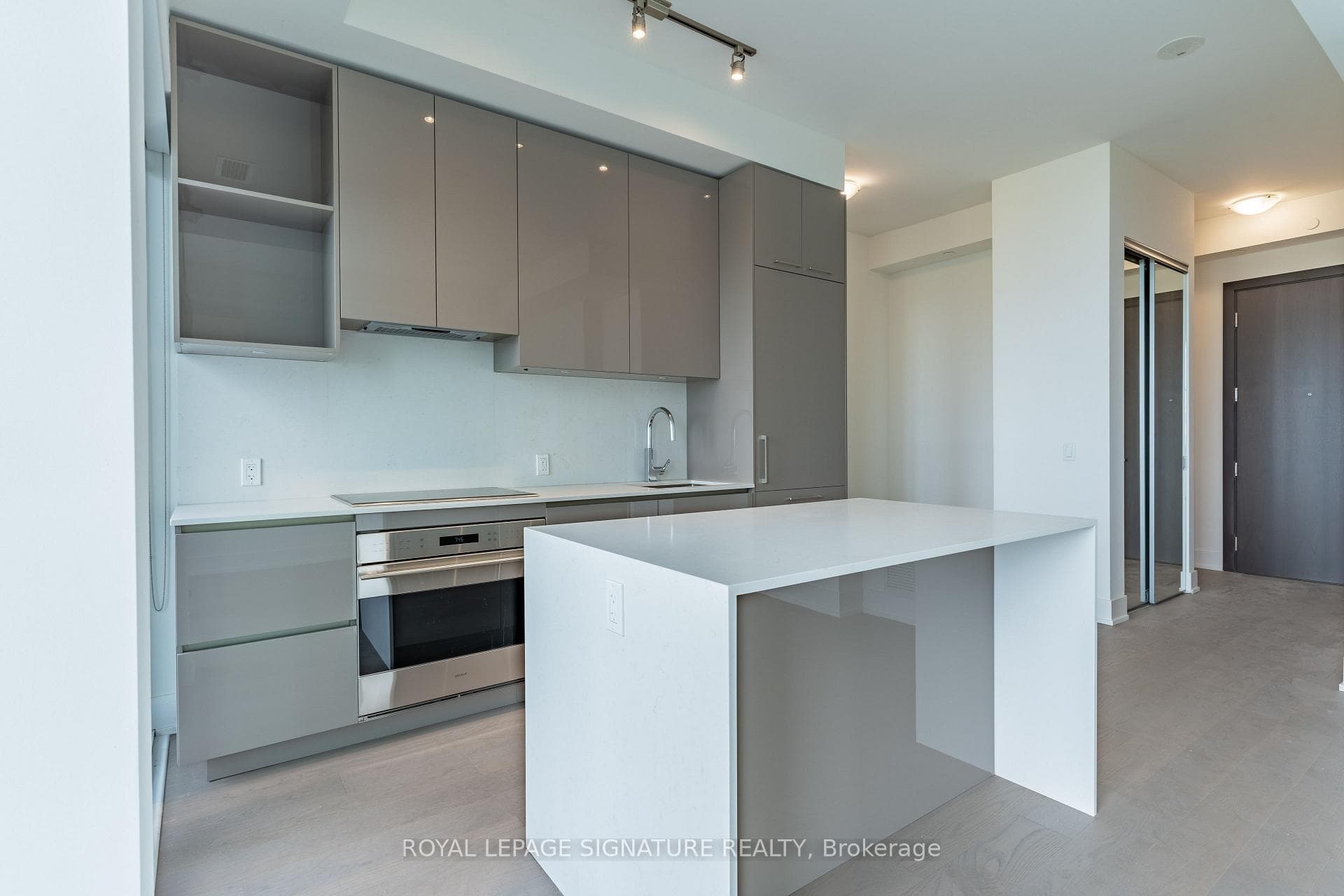 1 Yorkville Avenue Unit 5606 photo 6