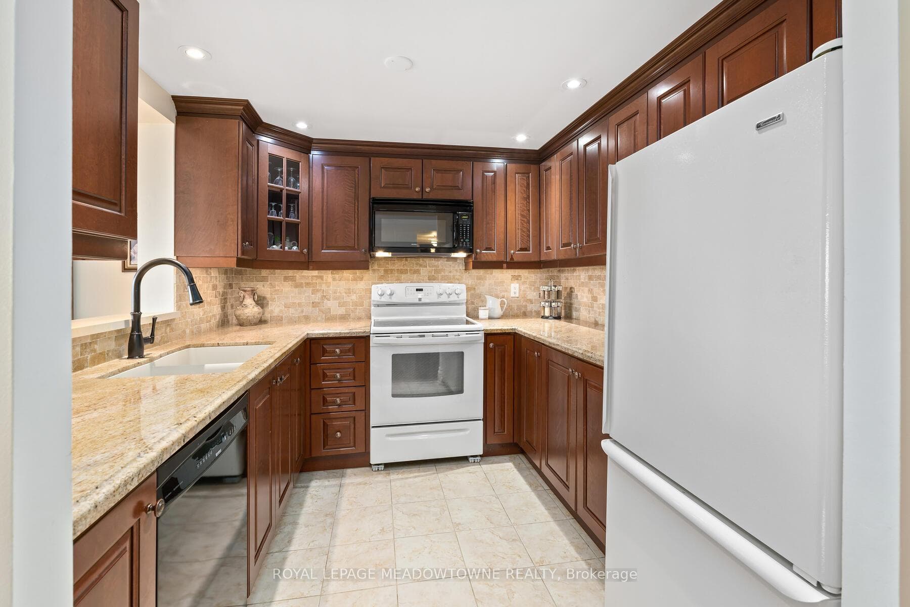 26 Hall Road Unit 608 photo 15