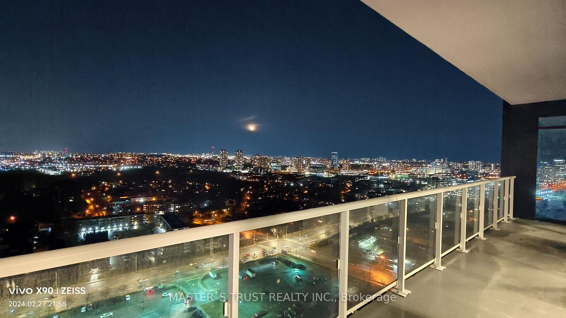 50 O'neill Road Unit 2503 photo 9