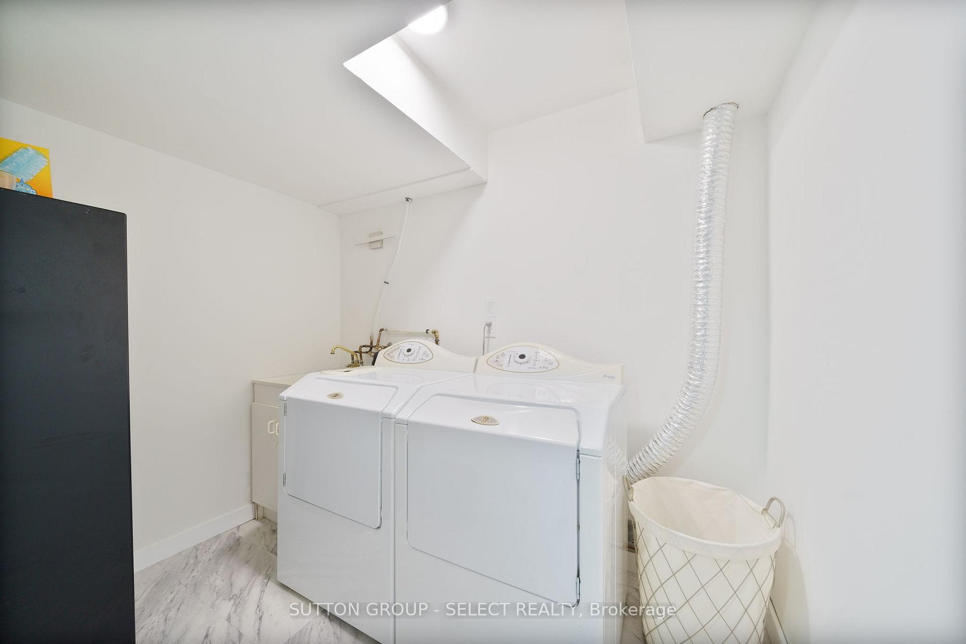 92 Golfview Crescent photo 30