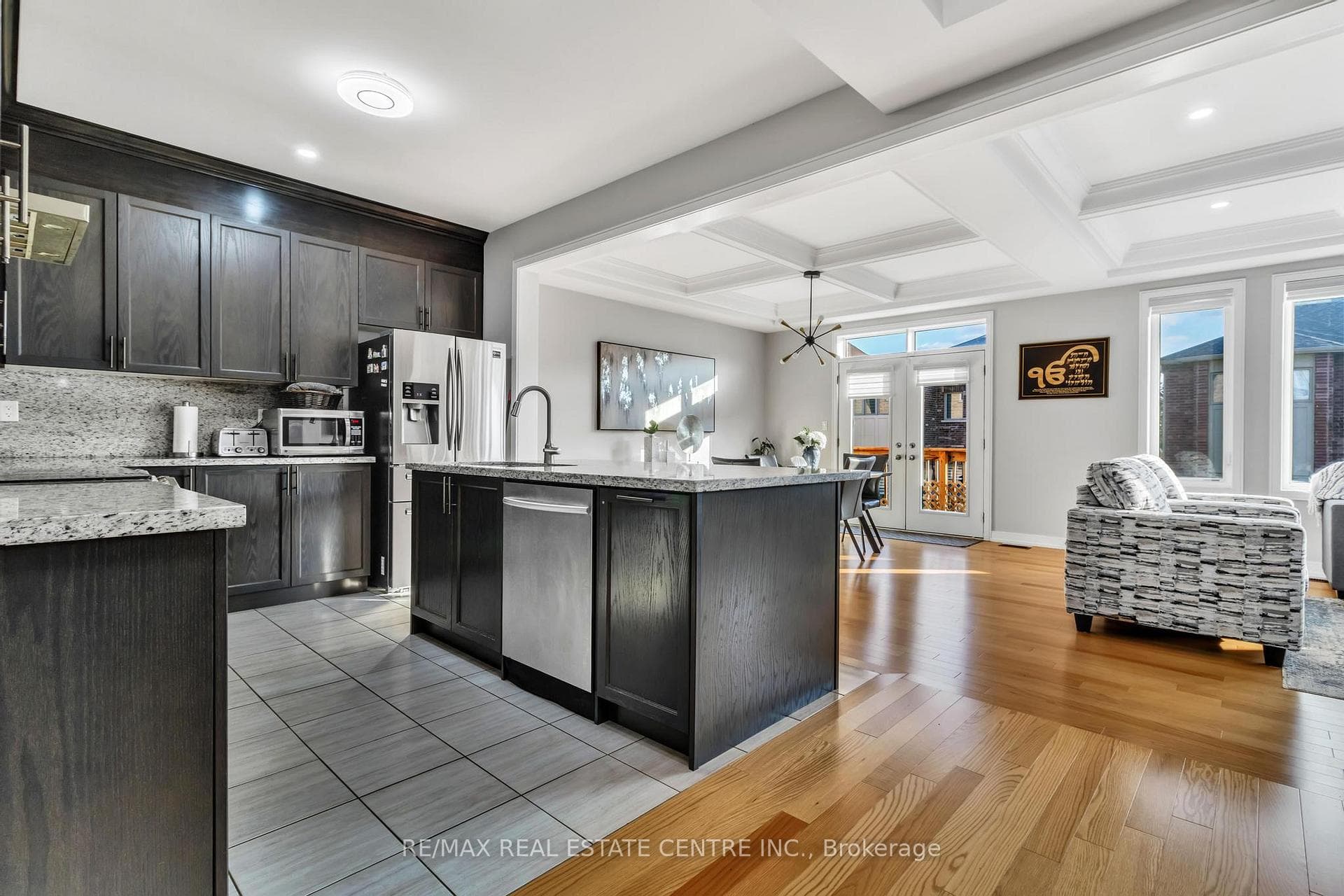 56 Hendricks Crescent photo 13