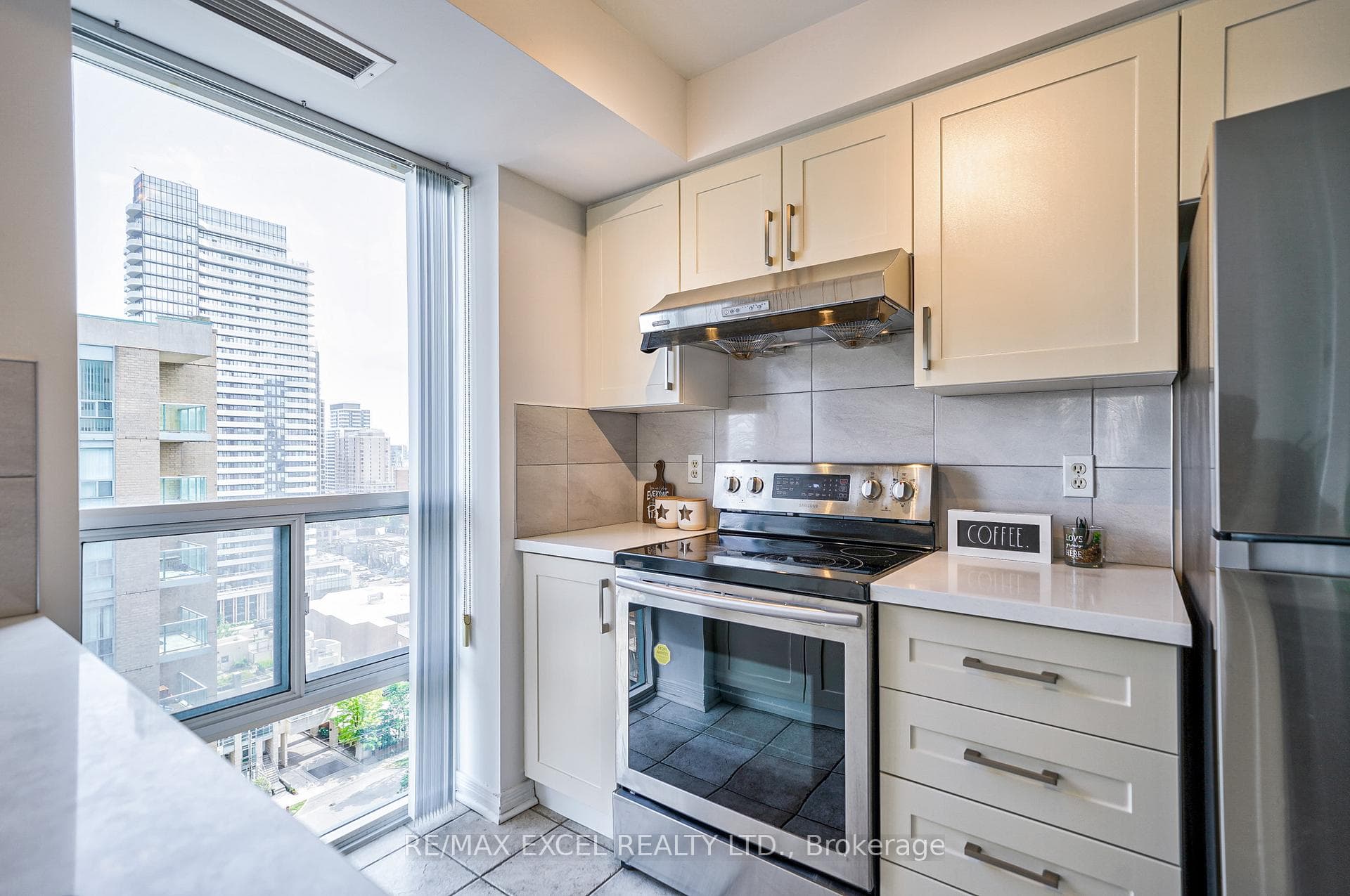 26 Olive Avenue Unit 1802 photo 5