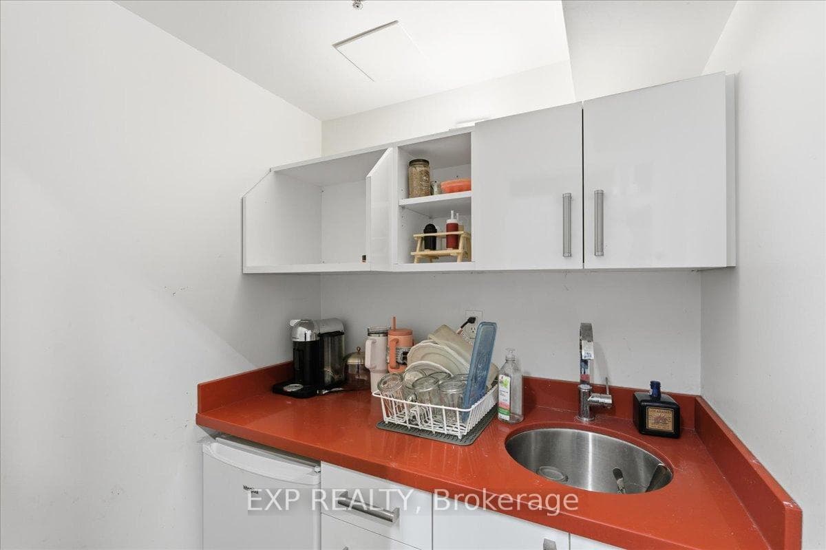 470 North Rivermede Road Unit 14 photo 24