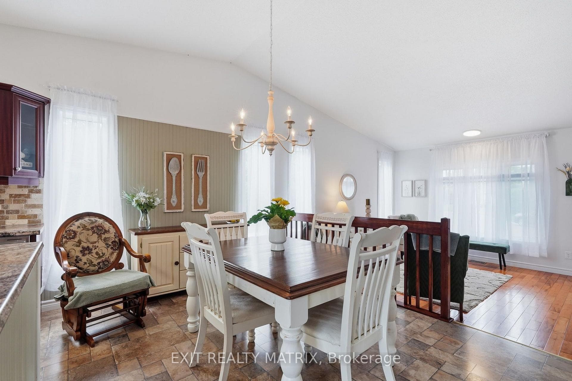 788 Joliette Street photo 8