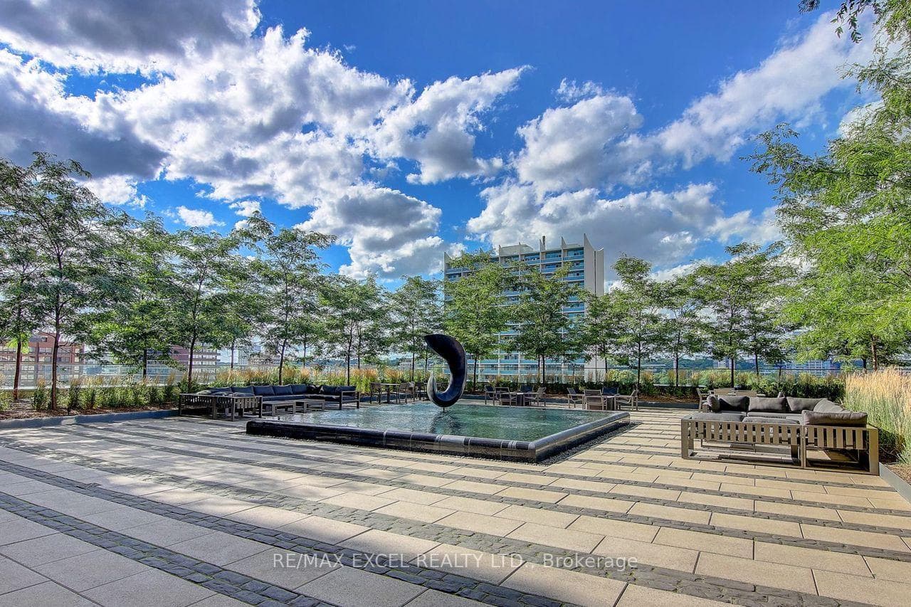 200 Bloor Street Unit 2201 photo 4
