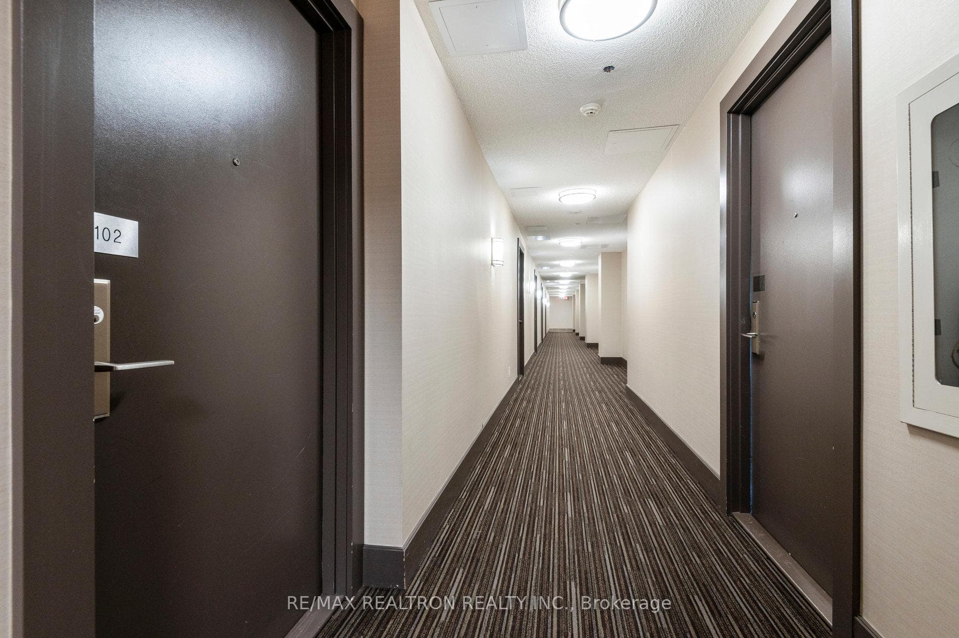 2015 Sheppard Avenue Unit 102 photo 5