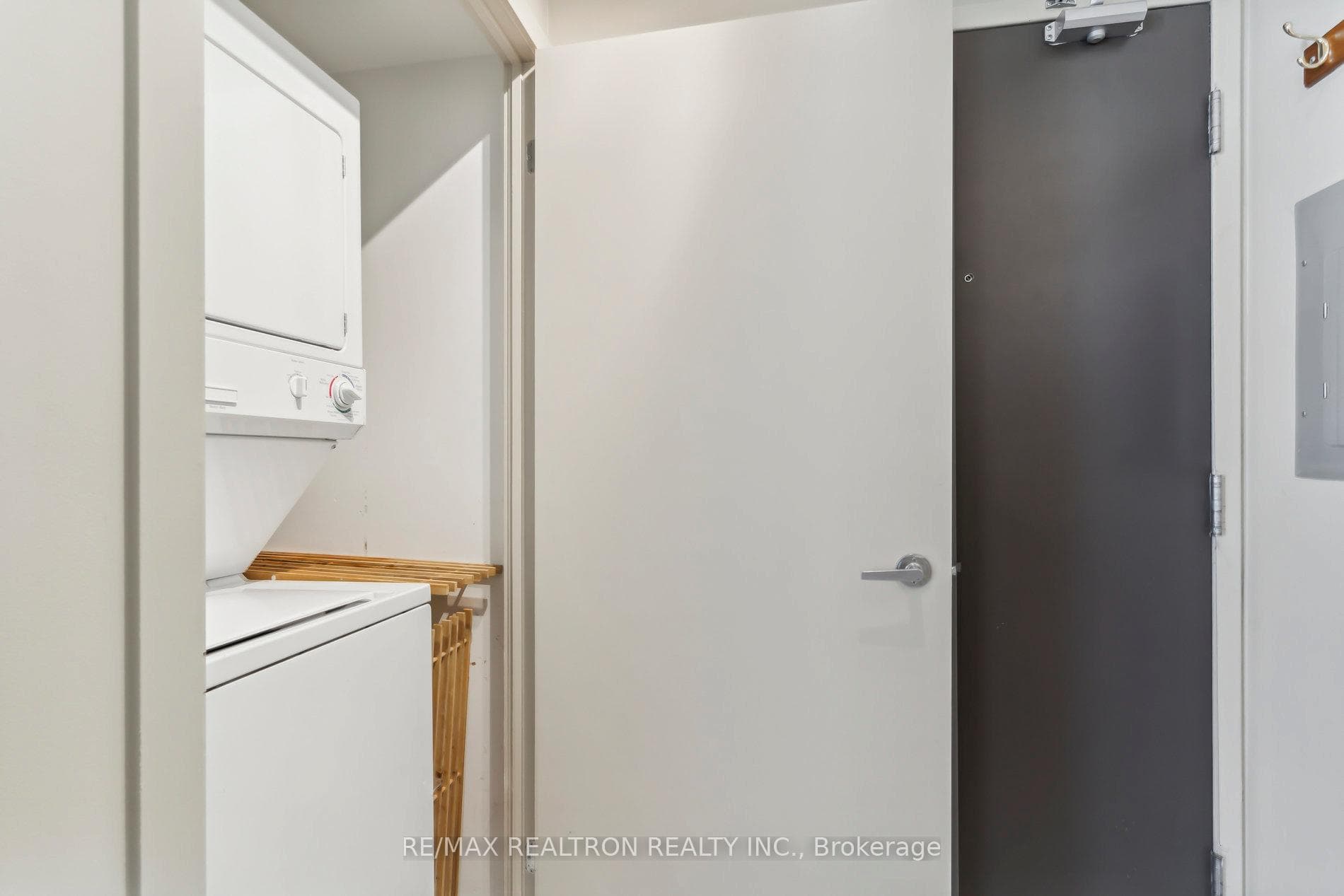 208 Queens Quay Unit 3008 photo 23