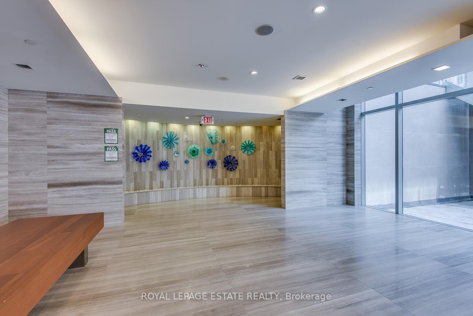 39 Queens Quay Unit 329 photo 28