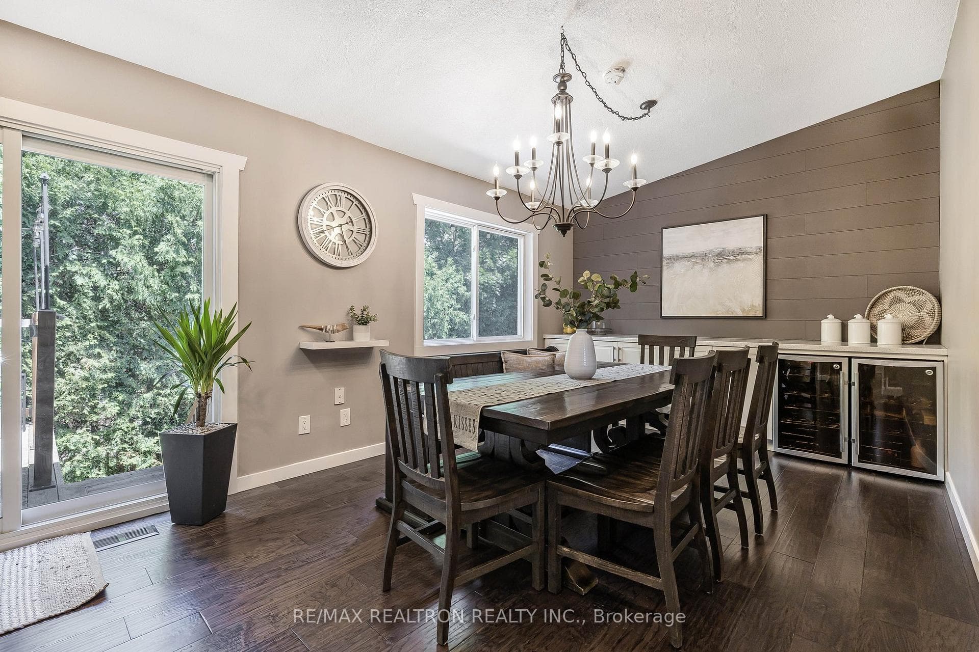 245 Sheffield Street photo 12