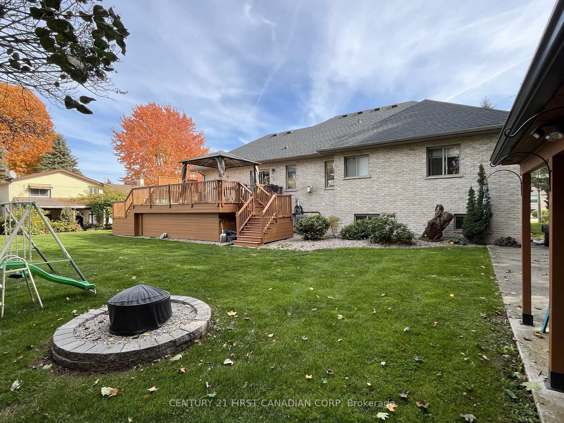 109 Princess Avenue photo 42