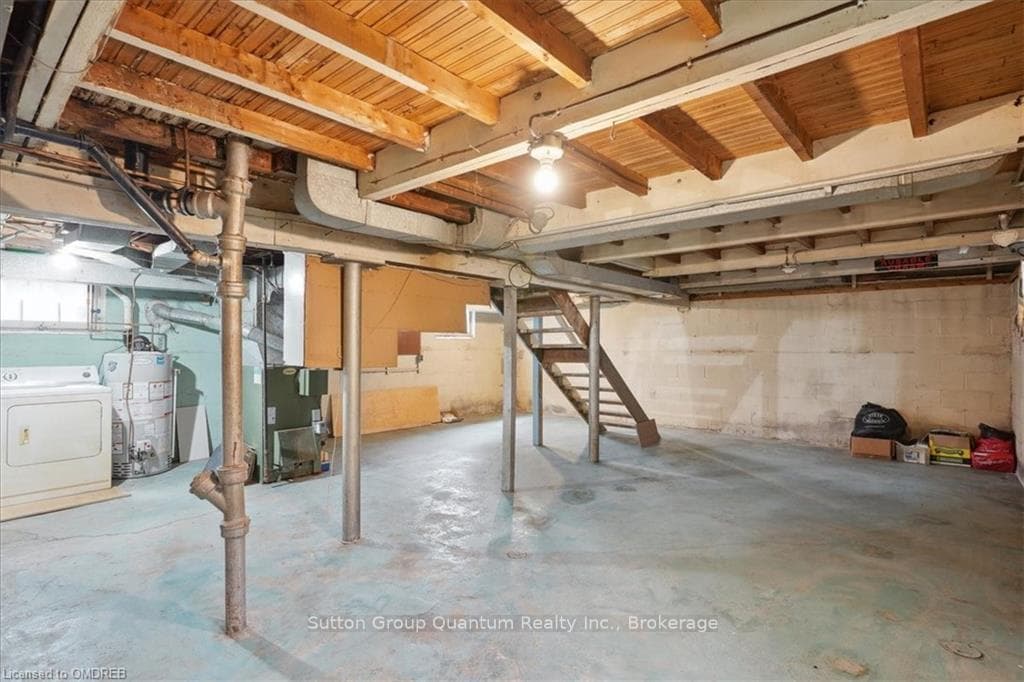 144 SELKIRK Avenue photo 28