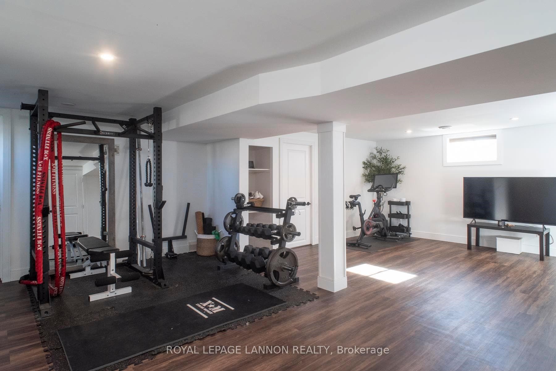138 Walsh Street photo 37