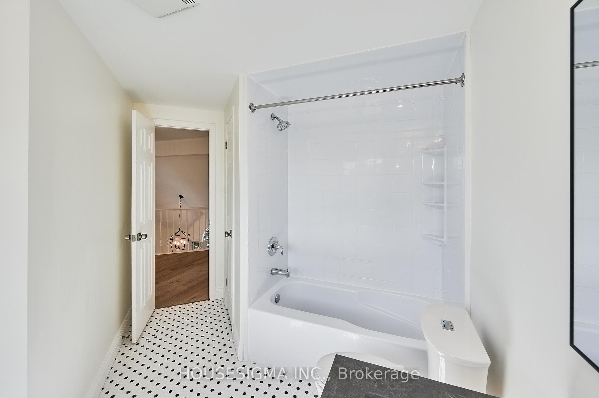 55 Marsh Crescent photo 22