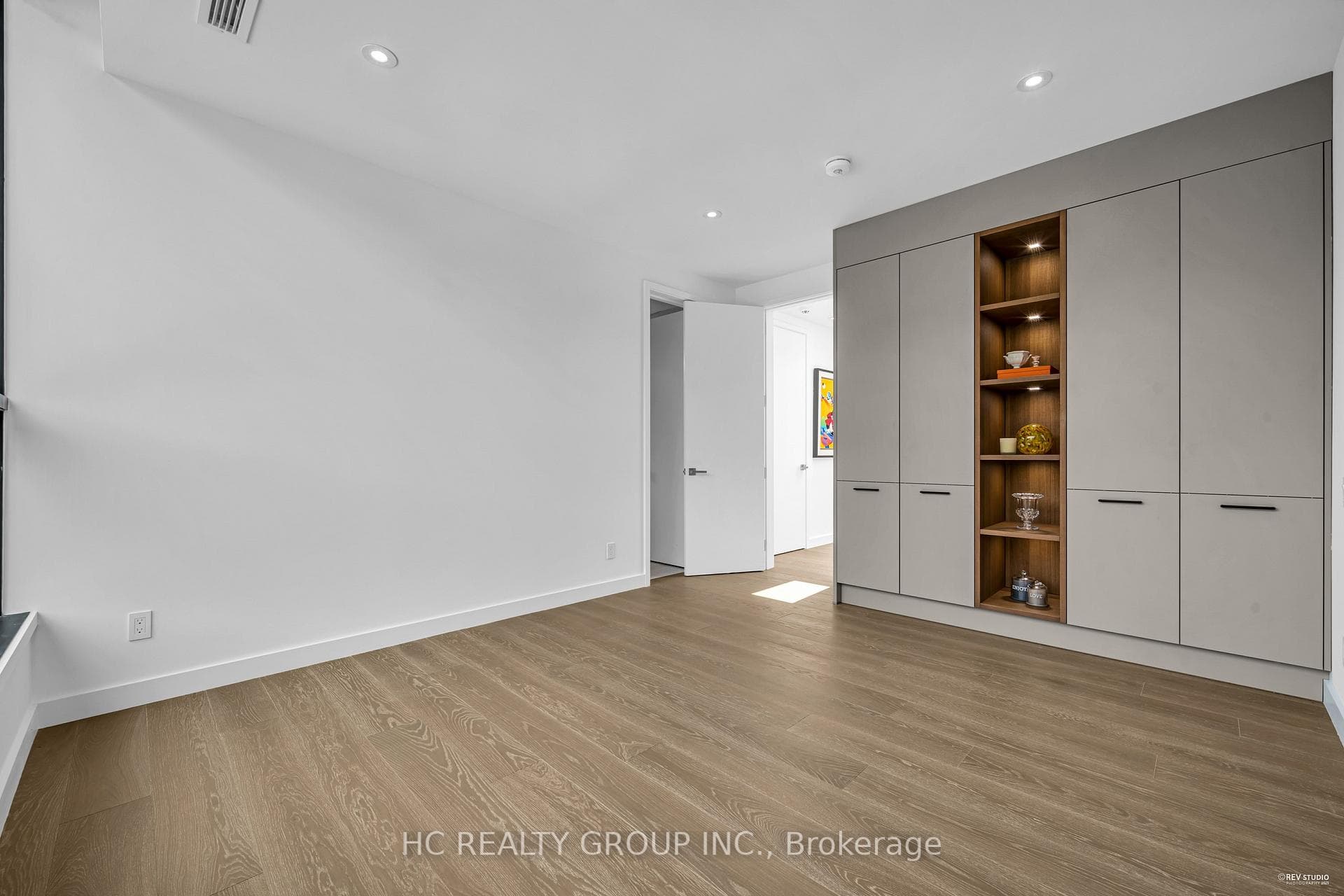 7 Whitelaw Court photo 33
