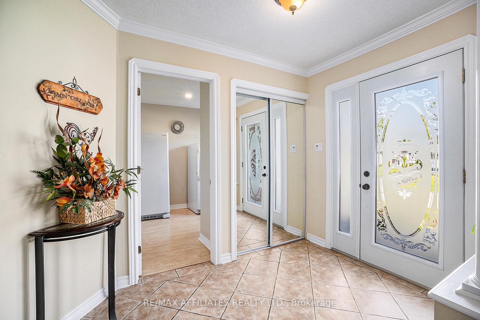 93 LAROSE Lane photo 3