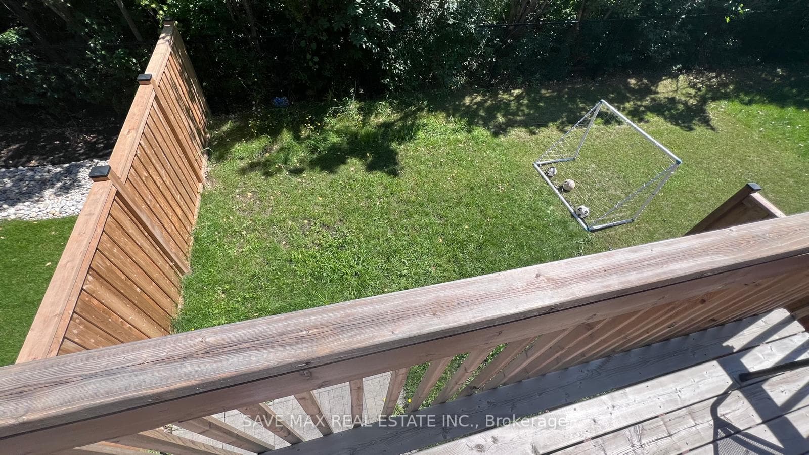 3975 Crown Street photo 31