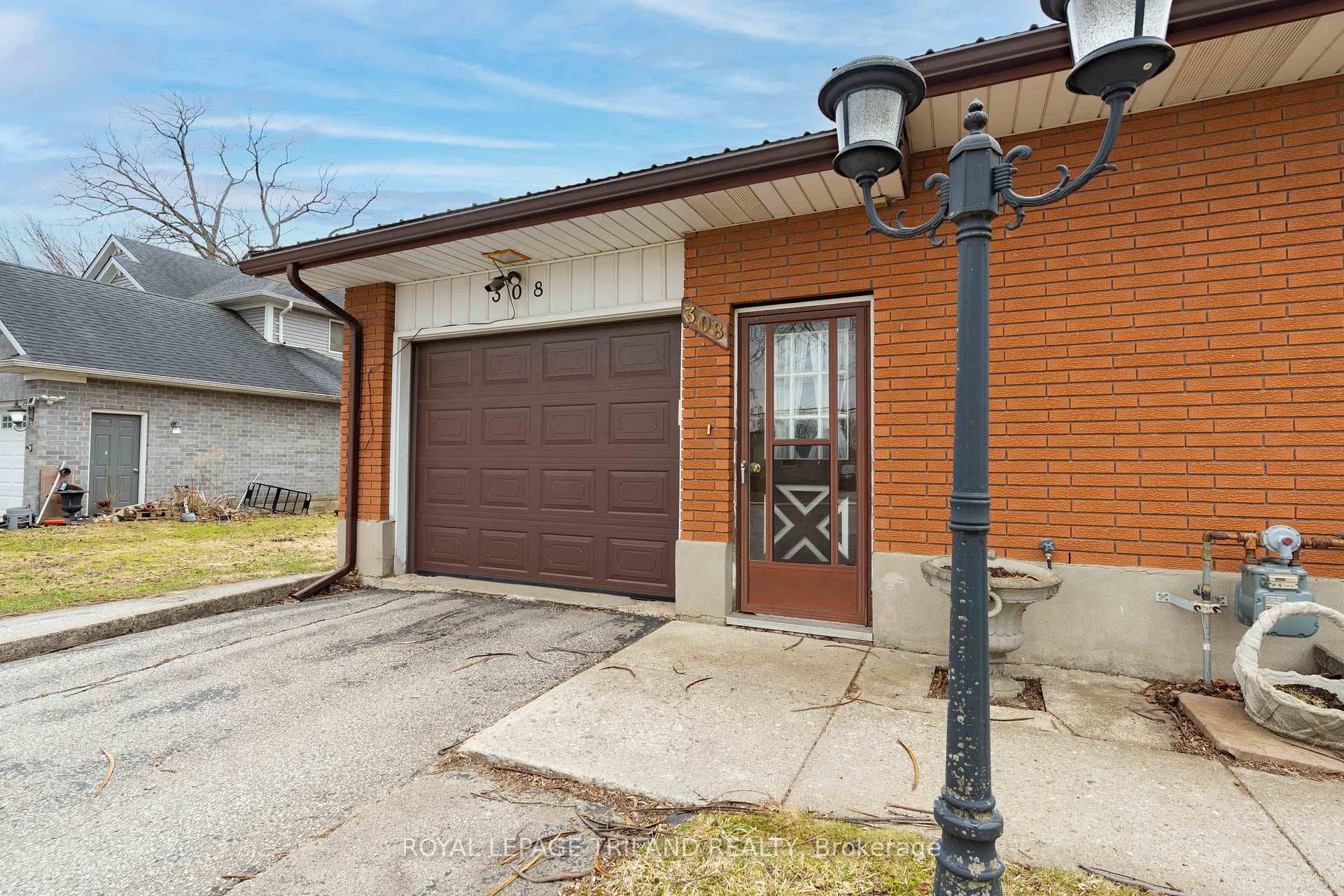 308 John Street photo 6