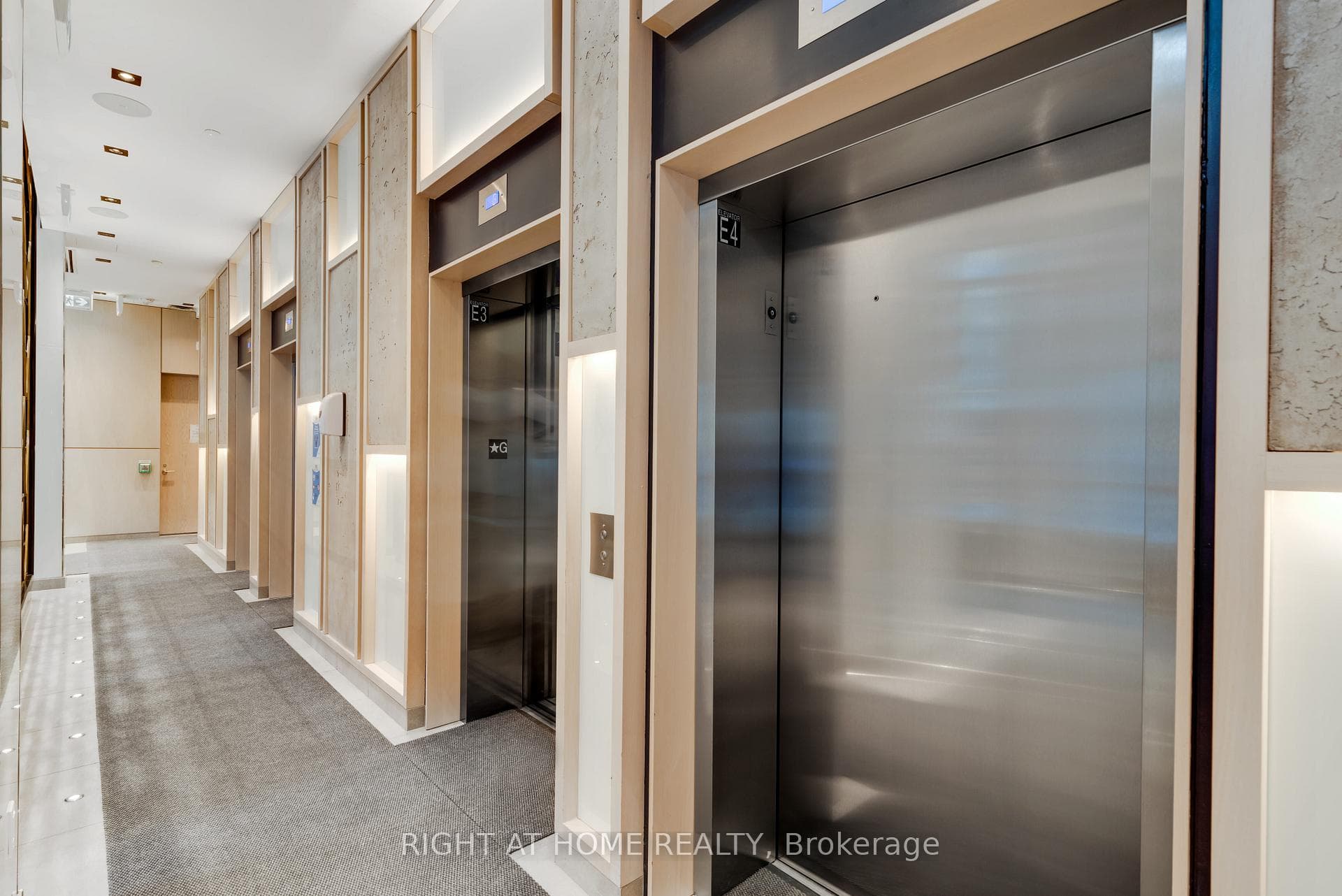 77 Mutual Street Unit 320 photo 6