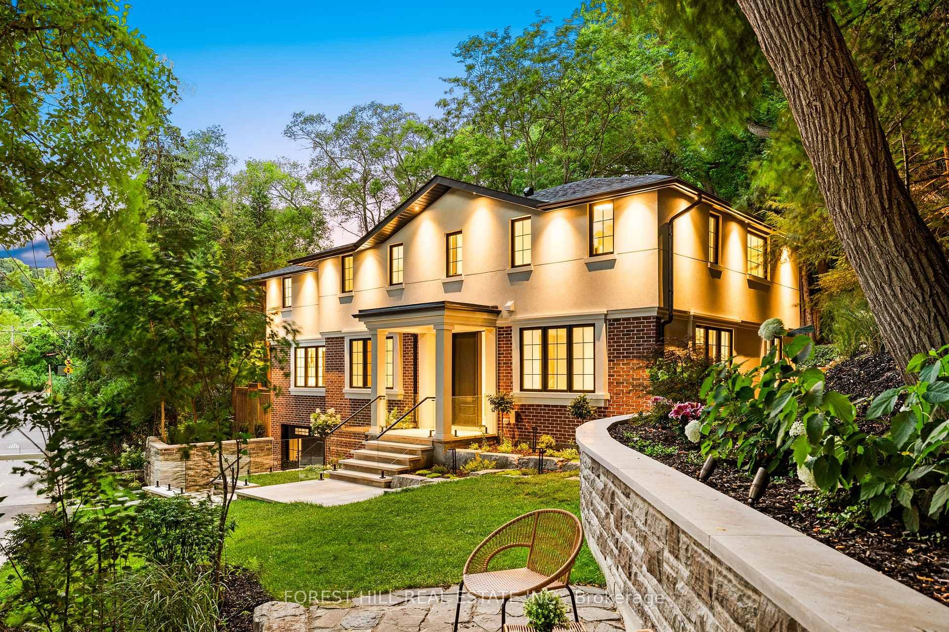 52 Roxborough Drive photo 33