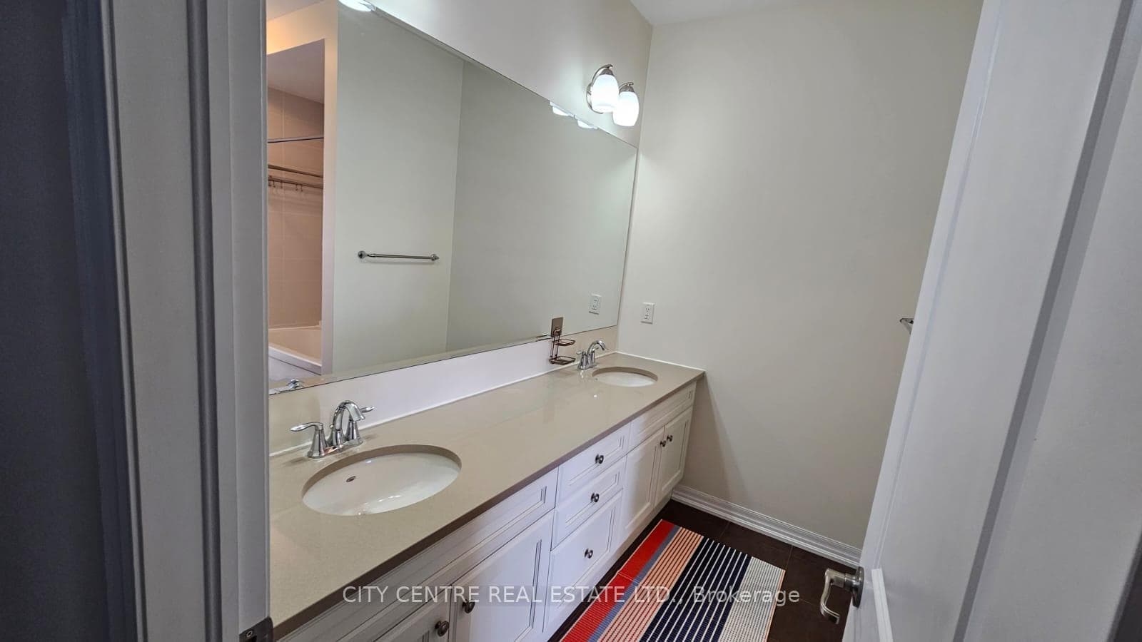 371 Begonia Gardens photo 30