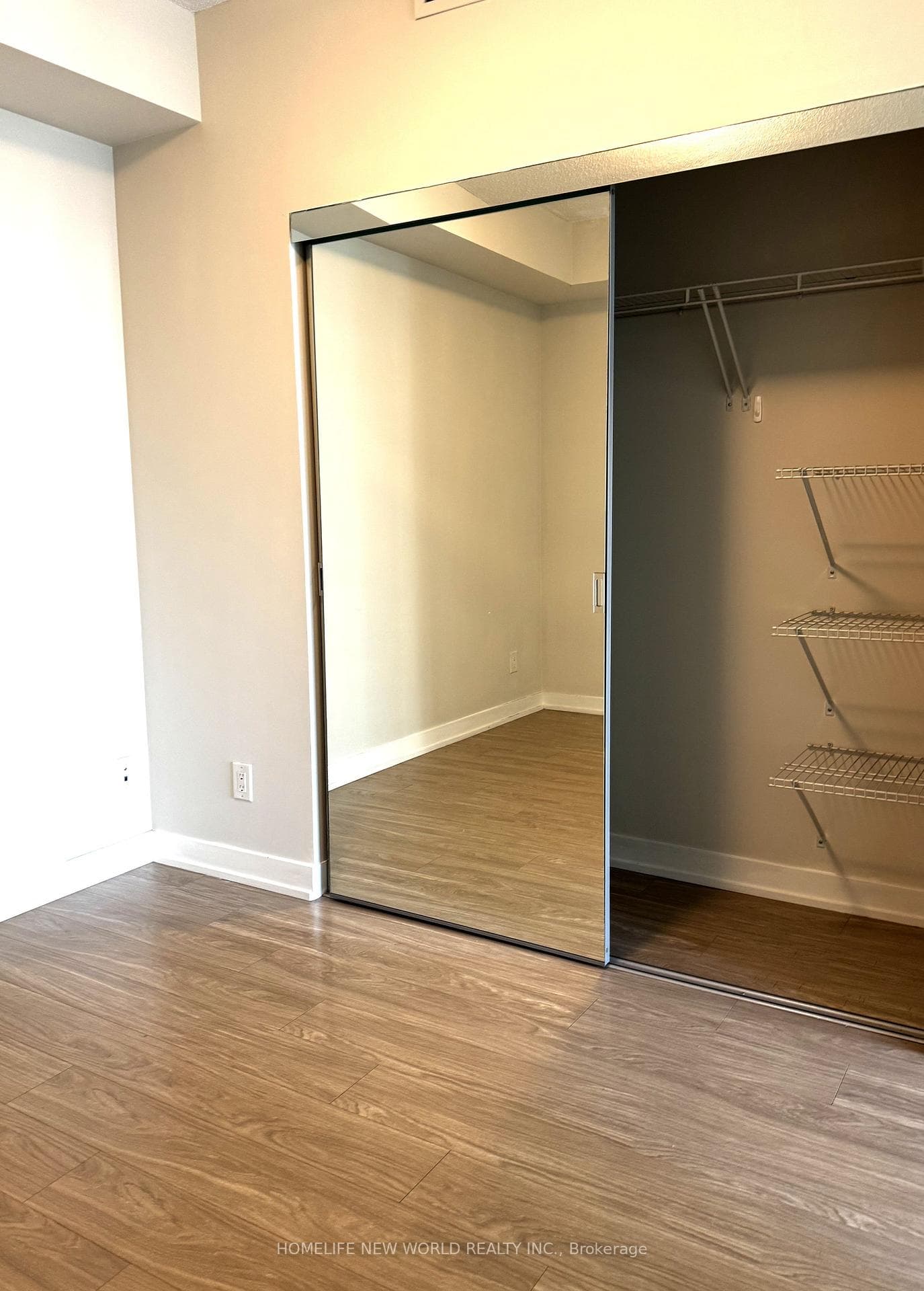 1830 Bloor Street Unit 503 photo 6