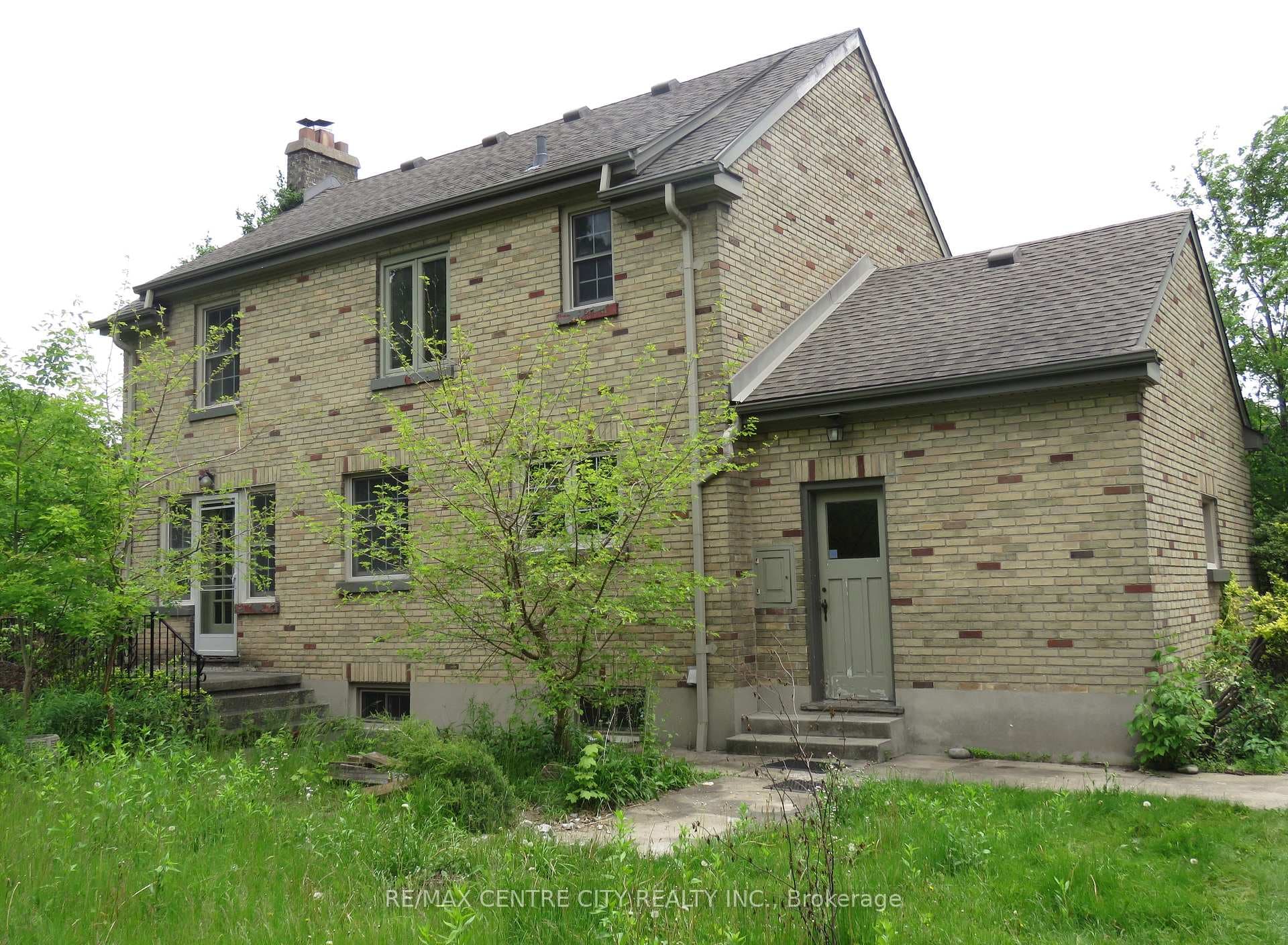 377 Riverside Drive photo 6