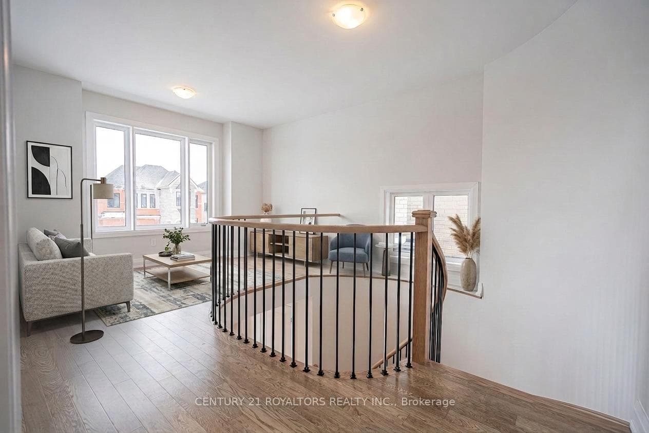 212 Harwood Avenue photo 13
