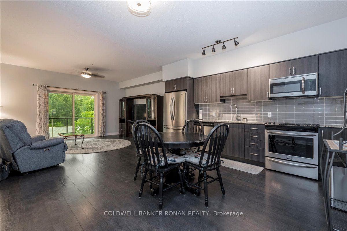69 Boyne Street Unit 310 photo 7