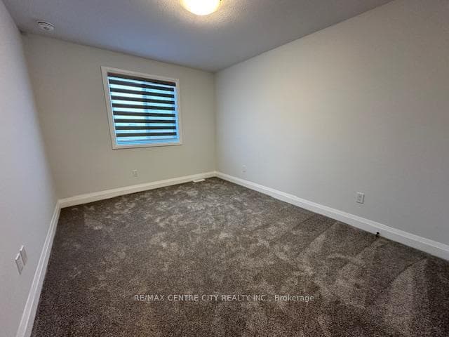 5 EVYLEAN Court photo 17