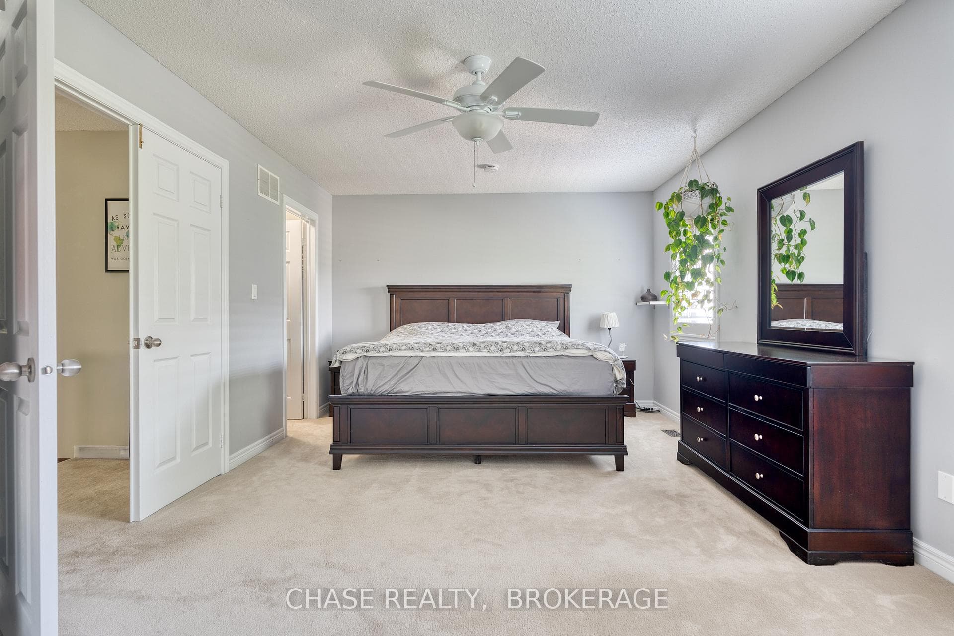 83 LIVINGSTONE Drive photo 23