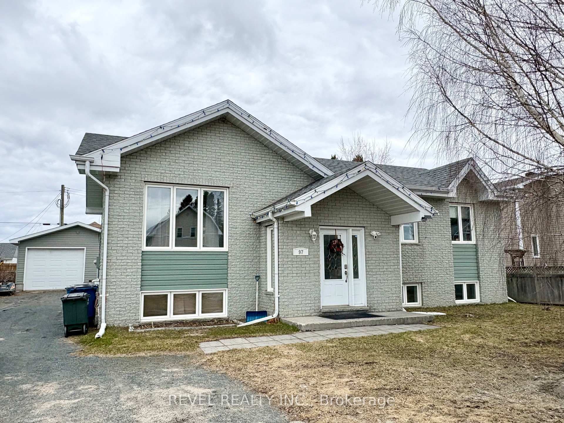97 Fourteenth Avenue photo 1