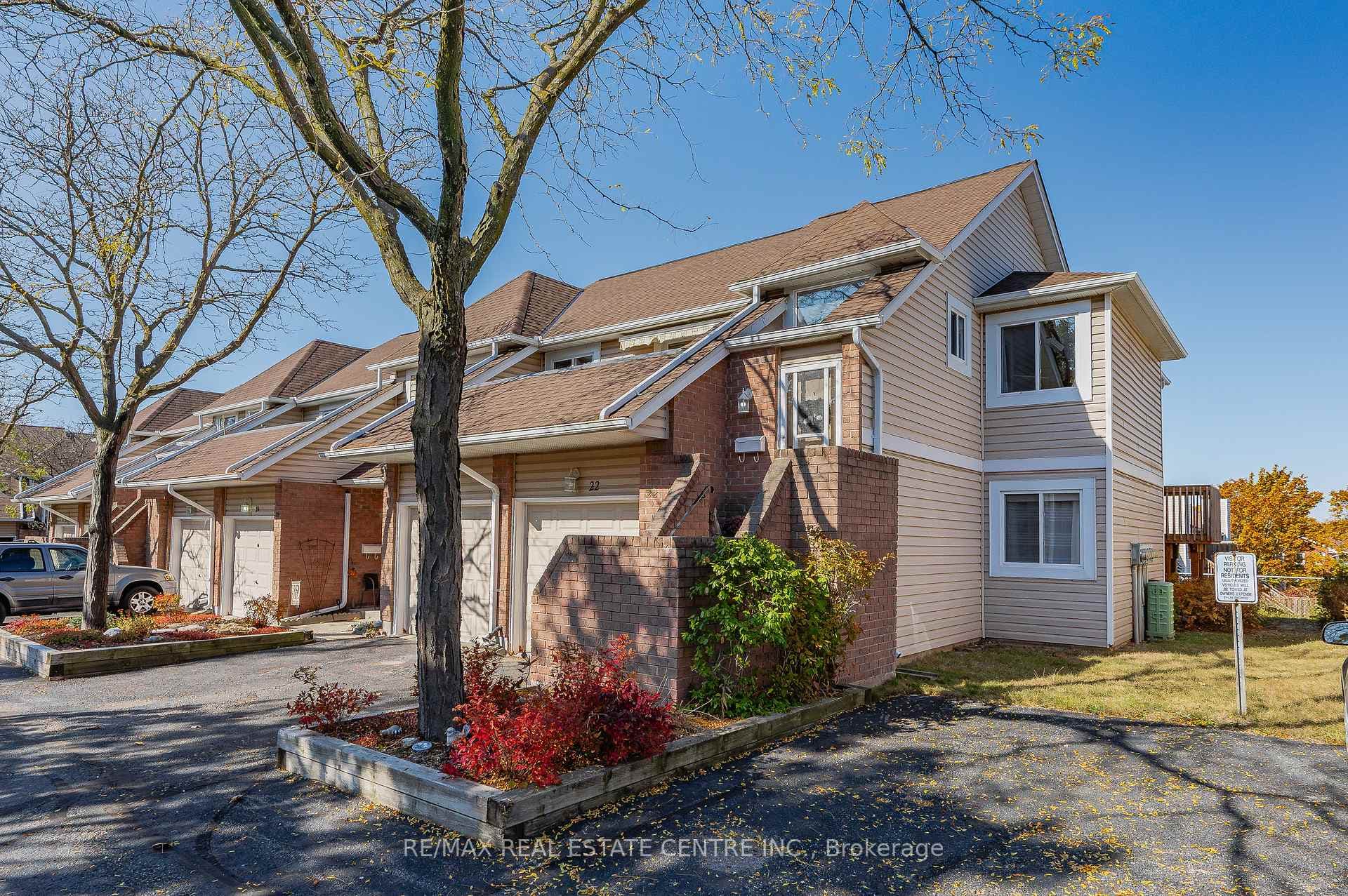 205 Highland Crescent Unit 22 photo 1