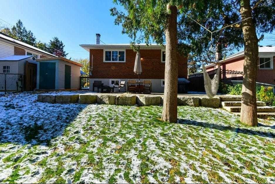 133 Porchester Drive photo 3