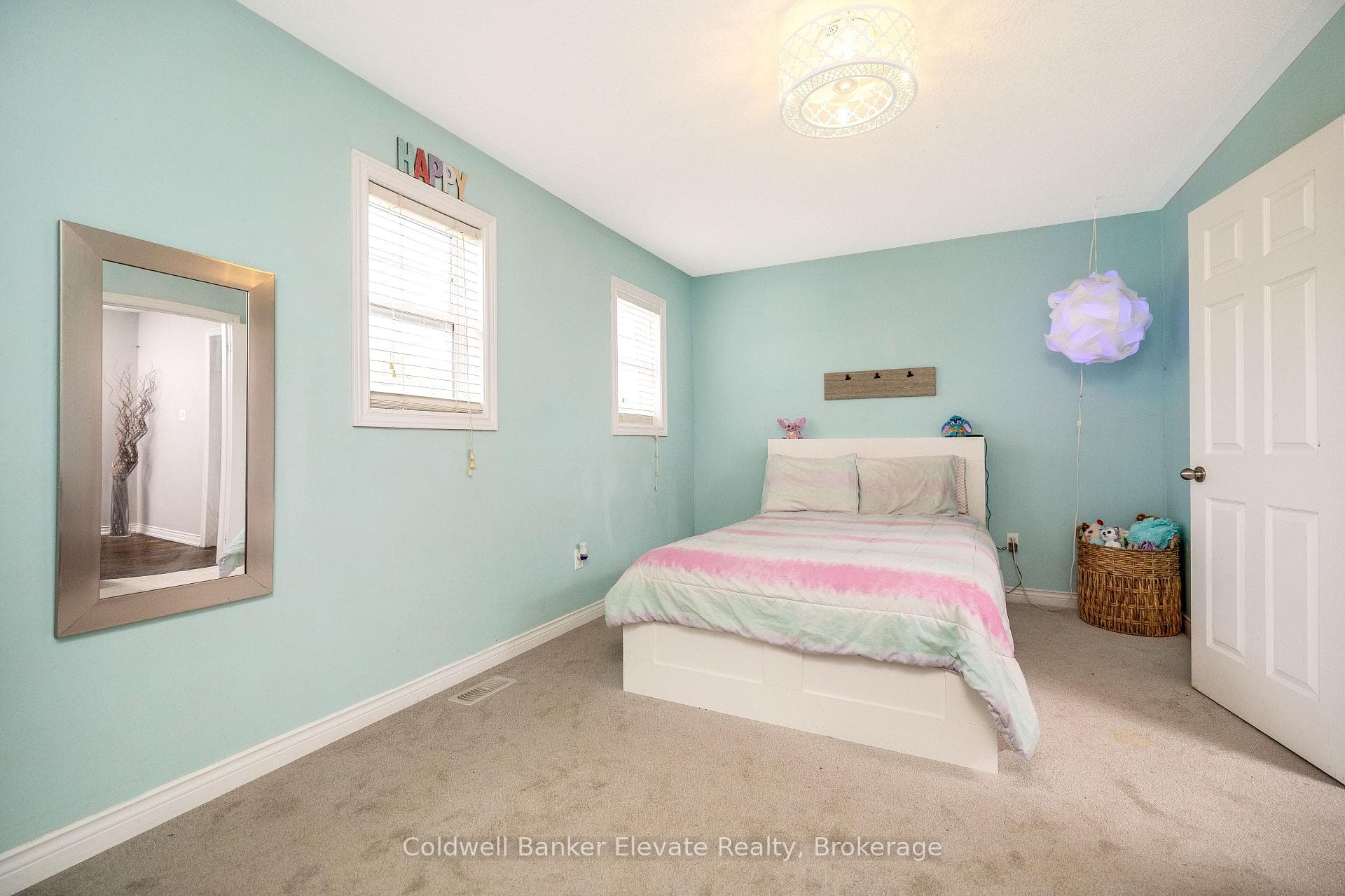 28 Brown's Crescent photo 29