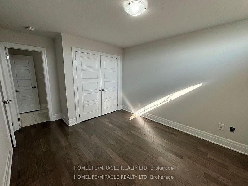 17 Rosewell Crescent photo 30