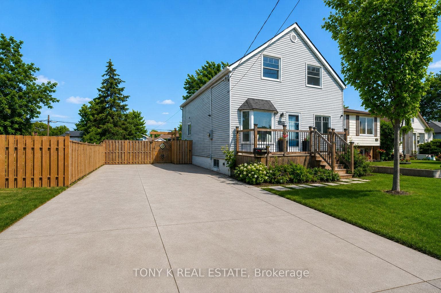 420 Waverly Street photo 1