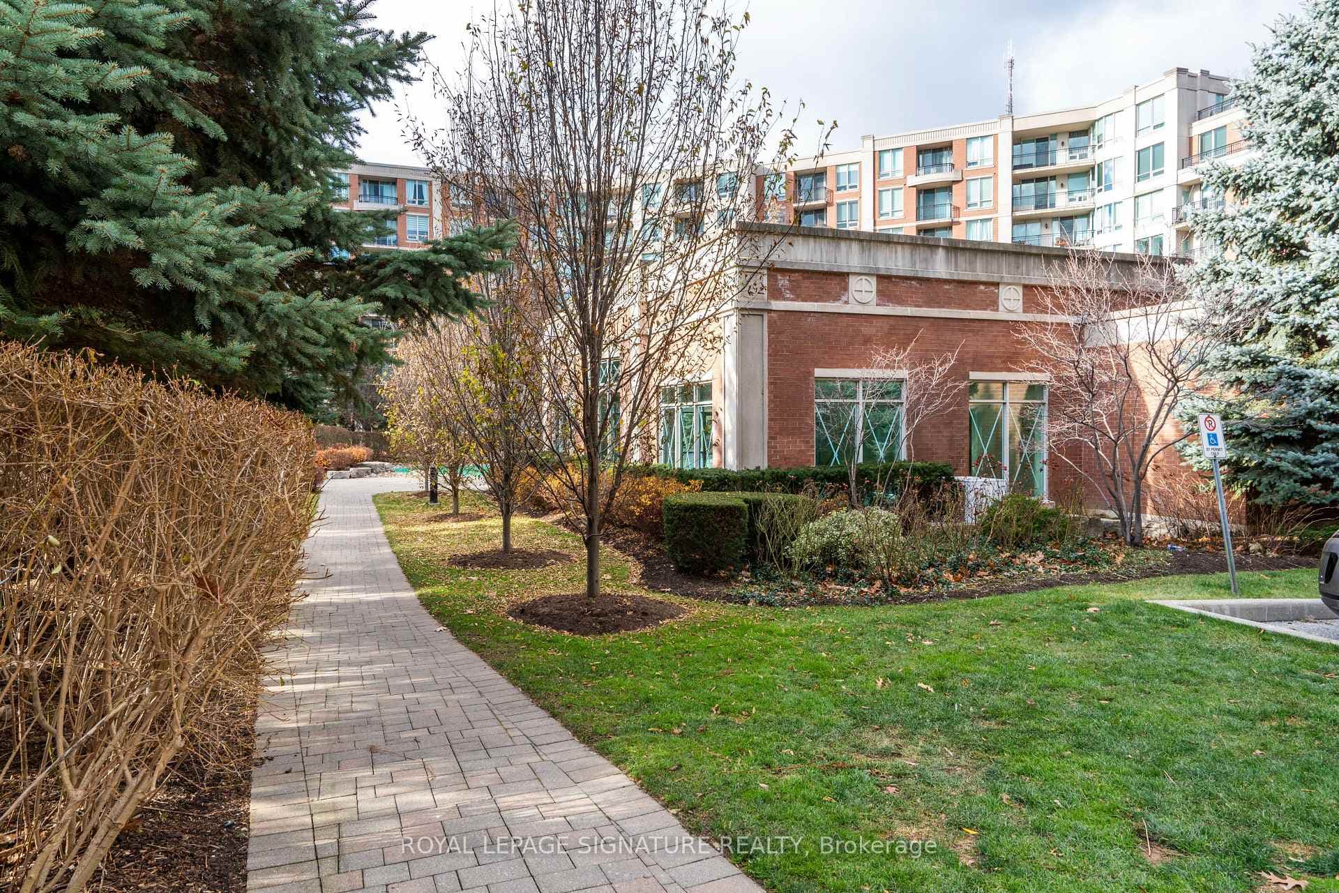 38 William Carson Crescent Unit 209 photo 28