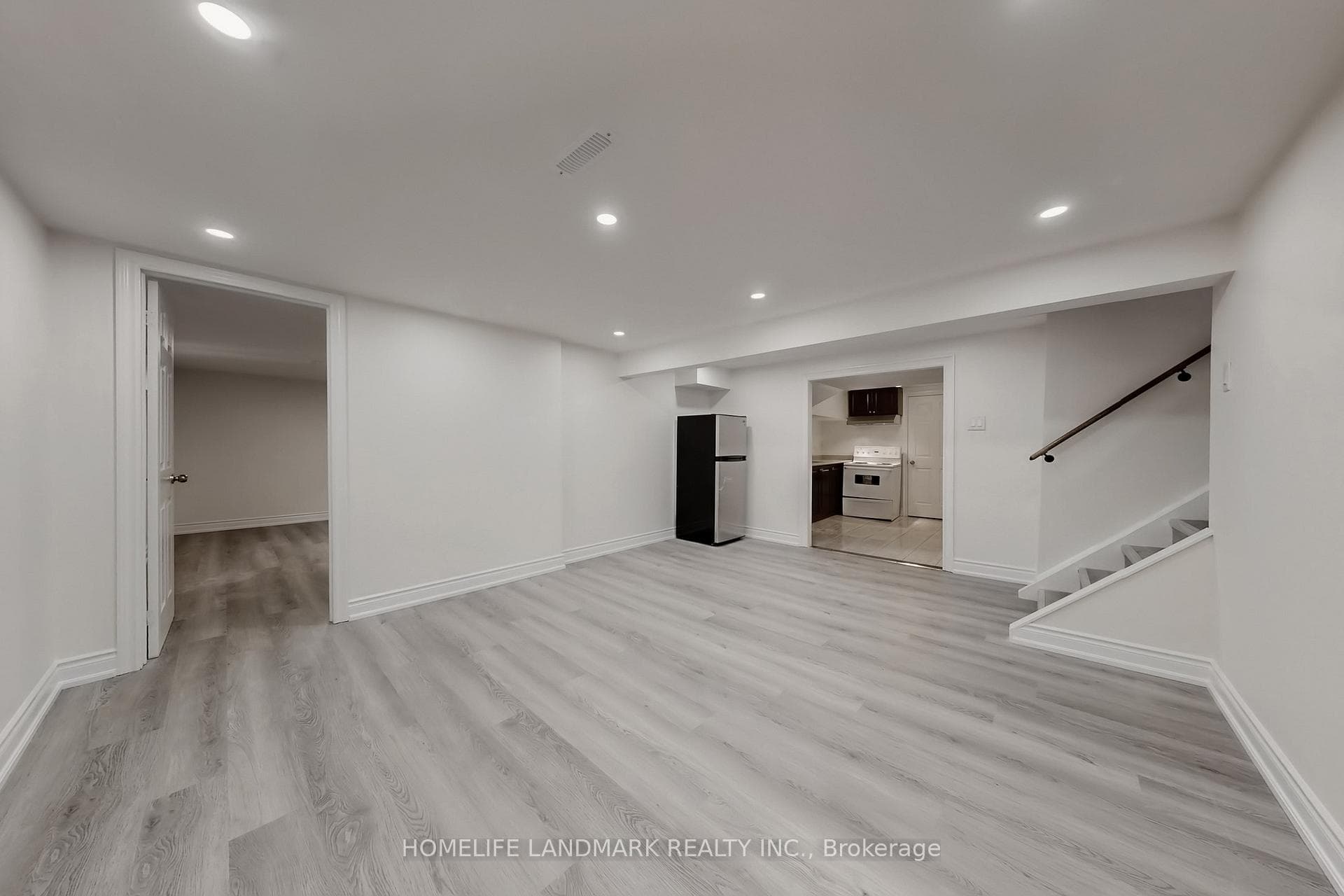 38 Pebblehill Square photo 38