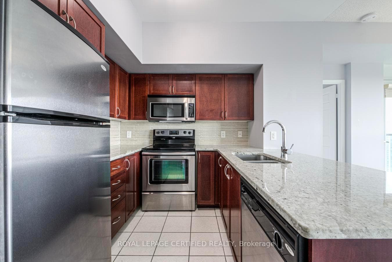 208 Enfield Place Unit 3301 photo 8