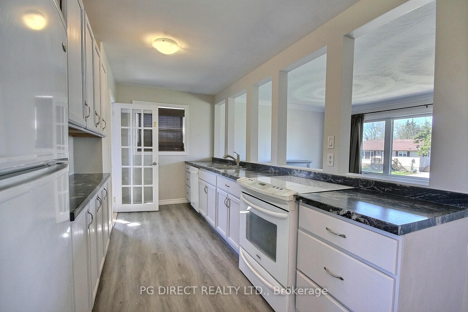 25 Dufferin Street photo 7
