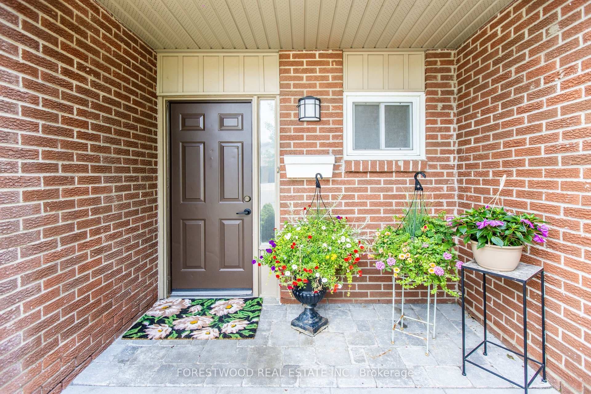 485 Meadows Boulevard Unit 17 photo 4