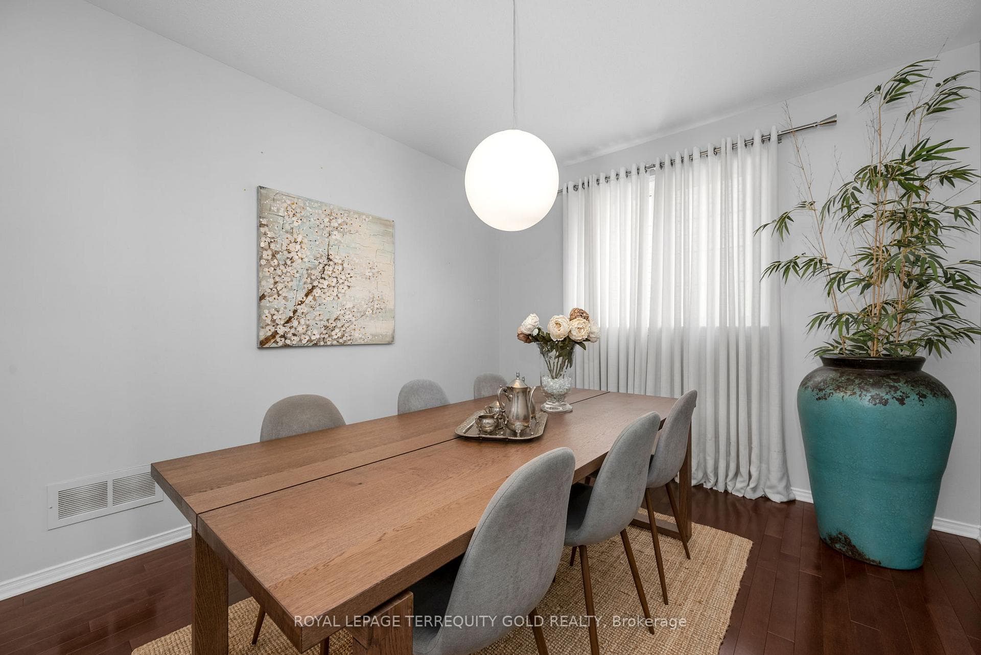433 Callisto Way photo 7